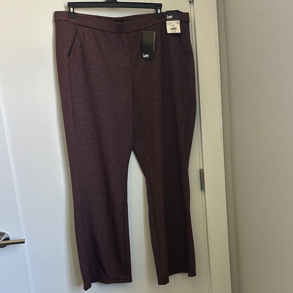 Lee Women's Boot Cut Pants in Burgundy